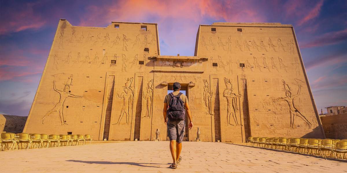 EDFU EGIPTO CRUCERO POR EL NILO CRUCEROS NILE CRUISES ABU SIMBEL KOM OMBO LUXOR EGIPTO CRUCEROS NILO CRUCEROS FLUVIALES RIO NILO VACACIONES EN EGIPTO VIAJE A EGIPTO TEMPLOS EGIPTO LUXOR CRUCEROS NILO NILE CRUISES EGYPT #CruceroEgipto #EgyptCruises #CrucerosNilo #CruceroPorElNilo #Edfu